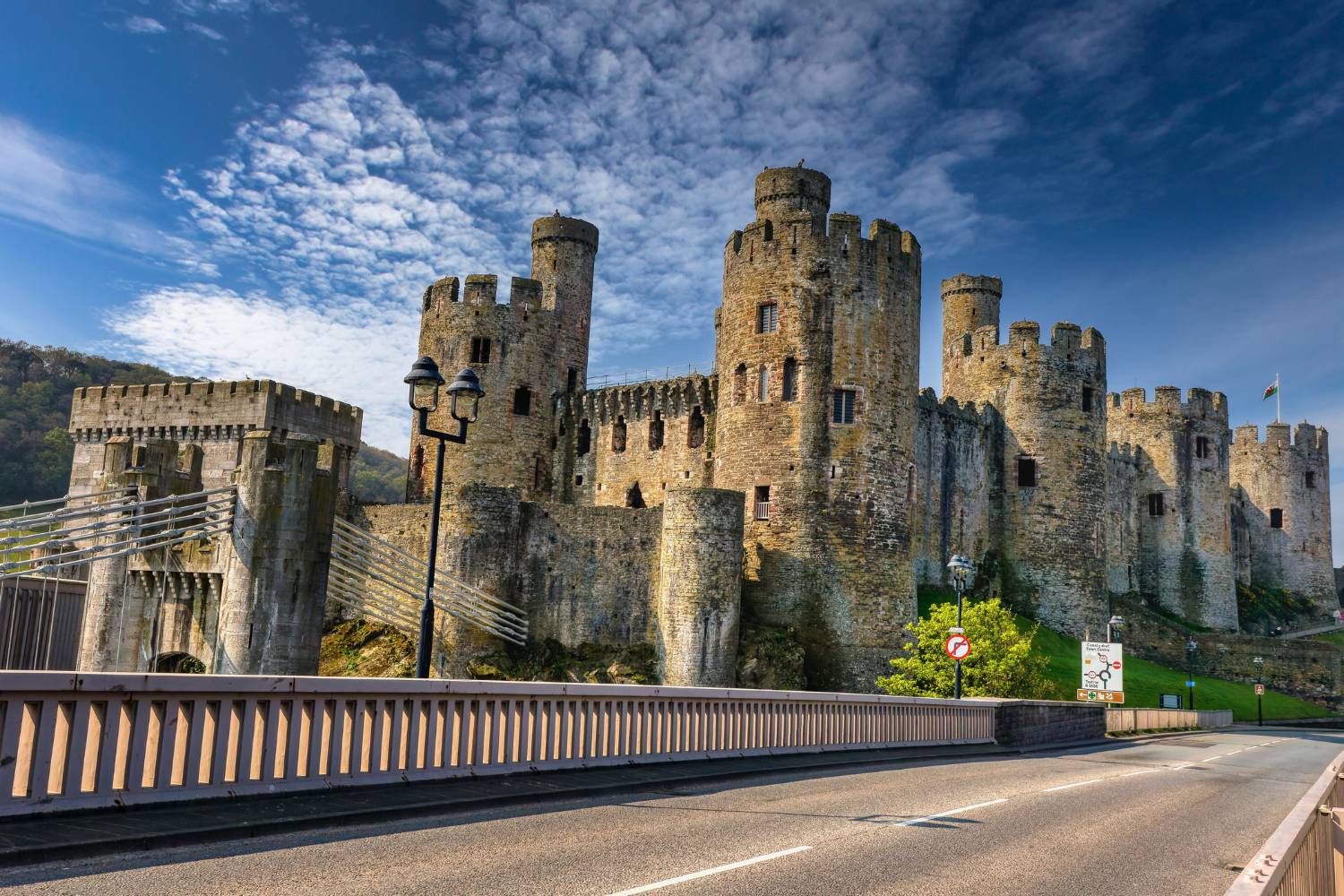 8 Incredible Castles In North Wales! - Easy Life Traveller