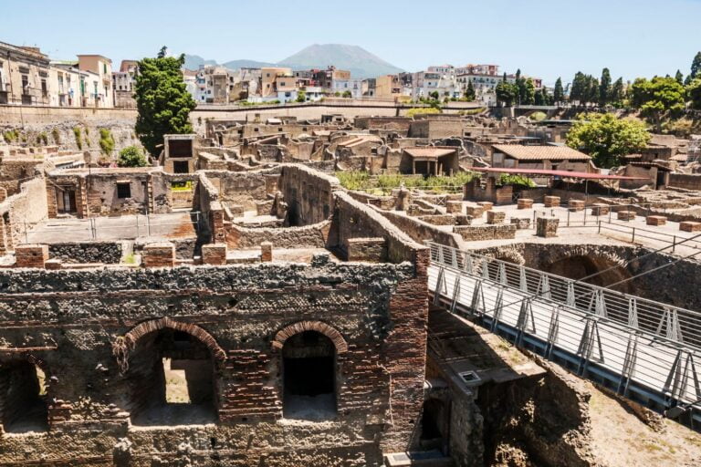 A Guide To Visiting Herculaneum!
