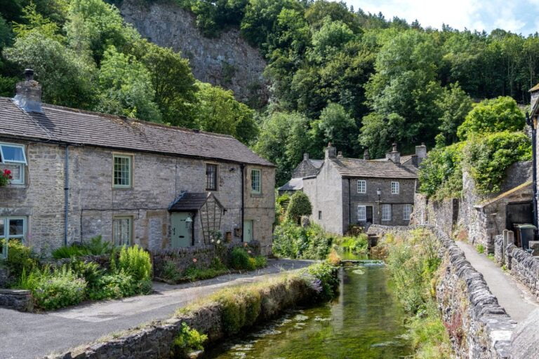 8 Best Things To Do In Castleton, Derbyshire!